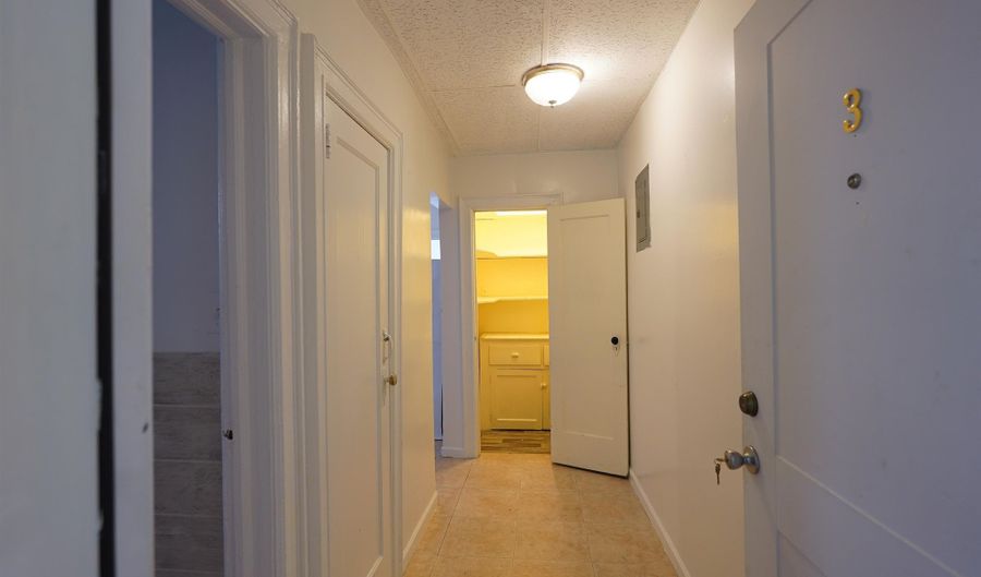 573 AVENUE E 3, Bayonne, NJ 07002 - 2 Beds, 1 Bath