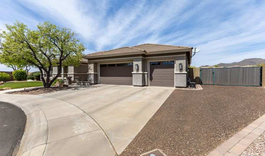 40014 N Maidstone Ct, Anthem, AZ 85086 - 5 Beds, 4 Bath