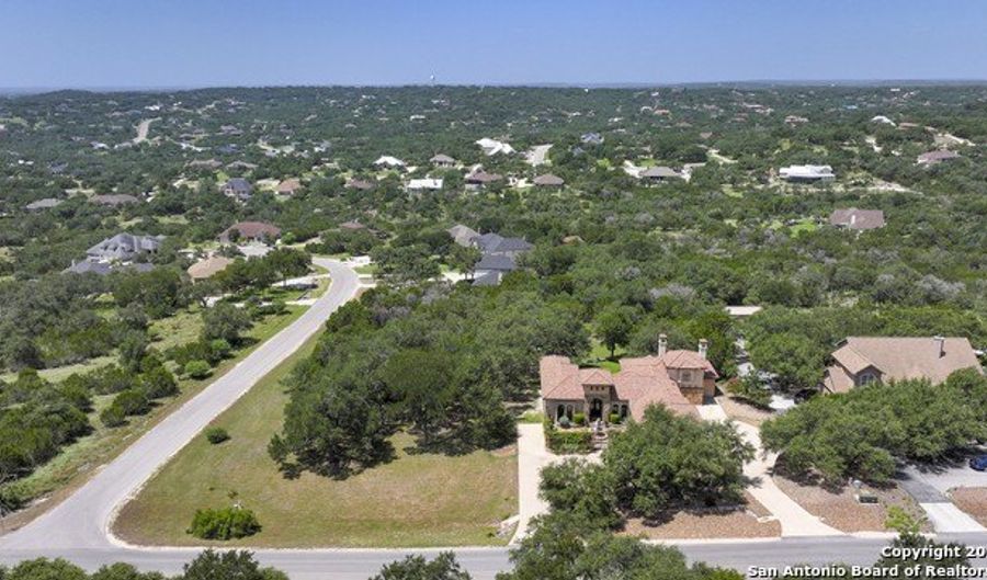 464 Paradise Hls, New Braunfels, TX 78132 - 4 Beds, 4 Bath