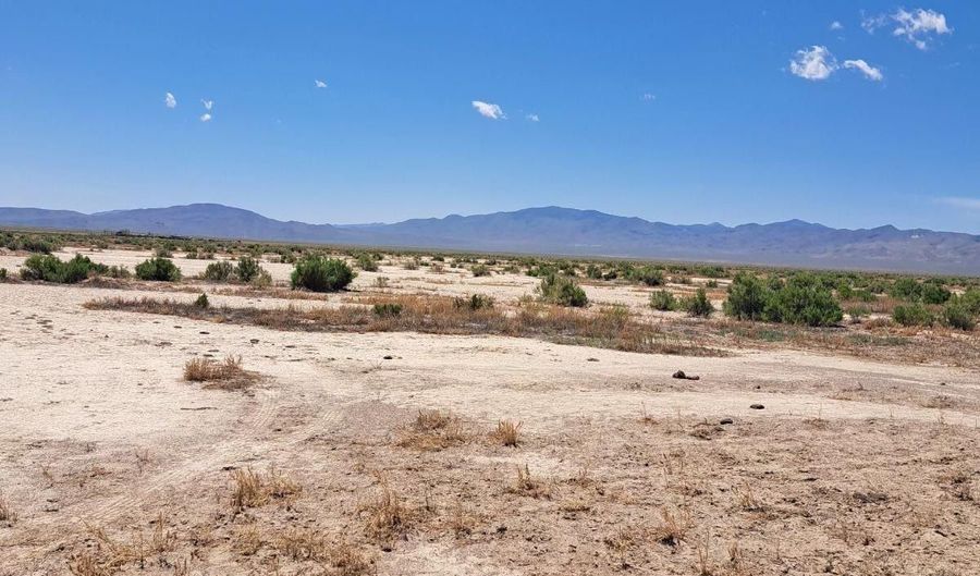 T12N R34E S33 R34E S33, Hawthorne, NV 89420 - 0 Beds, 0 Bath