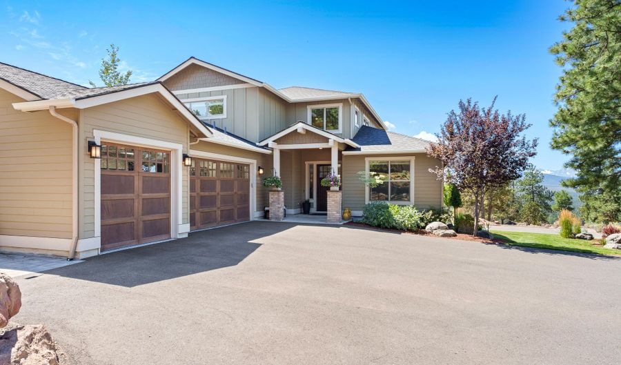 2005 NW Glassow Dr, Bend, OR 97703 - 4 Beds, 3 Bath