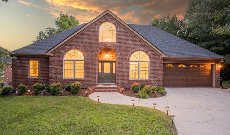 9237 Leaf Brook Ln, Apison, TN 37302 - 4 Beds, 4 Bath