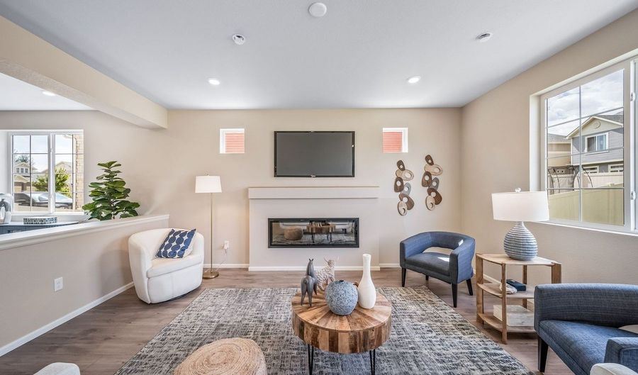 22332 E 38th Pl, Aurora, CO 80019 - 4 Beds, 3 Bath