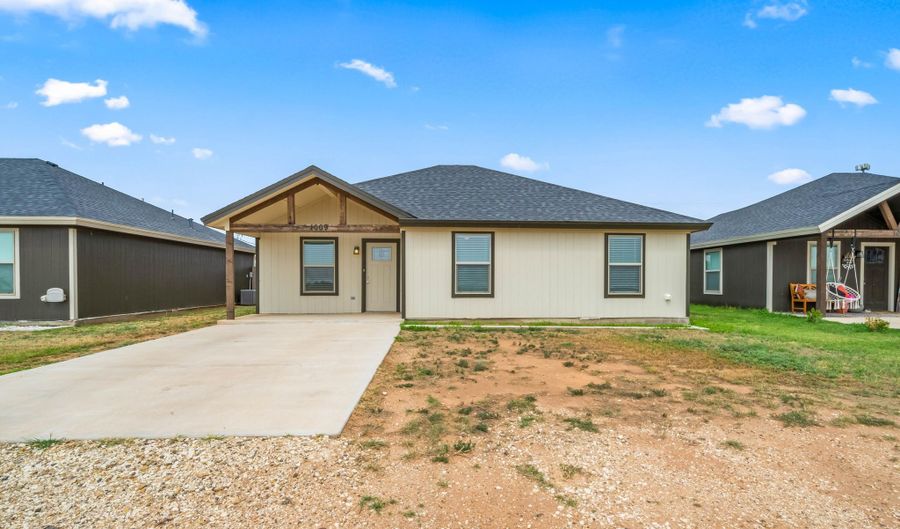 311 Ave H, Abernathy, TX 79311 - 3 Beds, 2 Bath