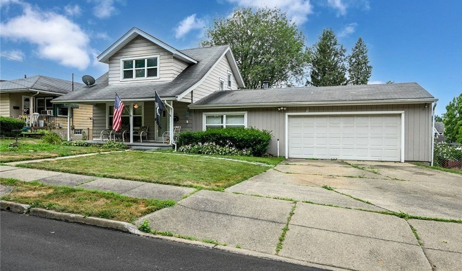 1266 Pitkin Ave, Akron, OH 44310 - 2 Beds, 3 Bath