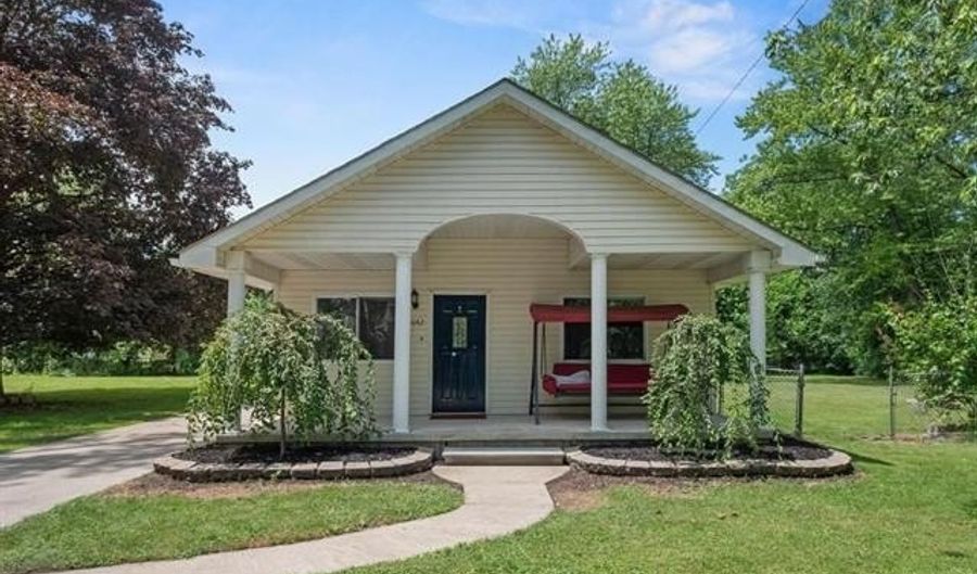 5642 WEDDEL St, Dearborn Heights, MI 48125 - 3 Beds, 2 Bath