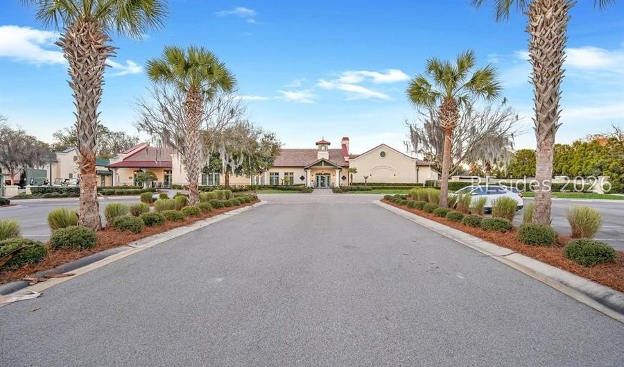 39 Paxton Cir, Bluffton, SC 29910 - 3 Beds, 3 Bath