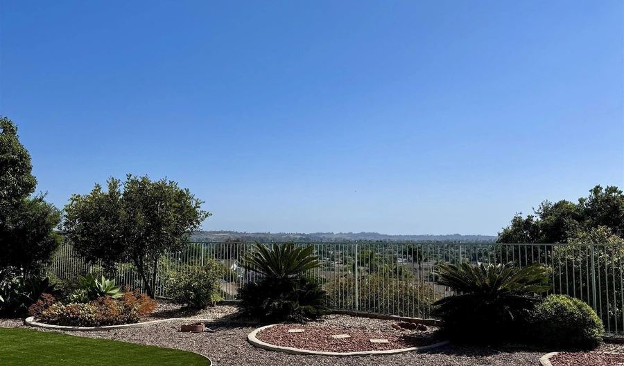 361 Point Windemere Pl, Oceanside, CA 92057 - 4 Beds, 3 Bath