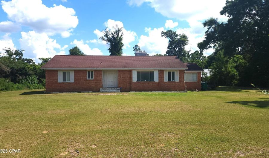 2363 Park Ave, Alford, FL 32420 - 3 Beds, 3 Bath