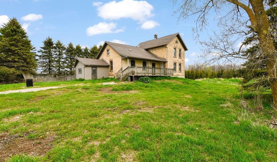 E6280 ADAMS Road, Algoma, WI 54201 - 4 Beds, 2 Bath
