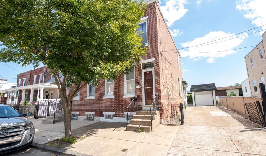 4349 ALMOND St, Philadelphia, PA 19137 - 2 Beds, 1 Bath