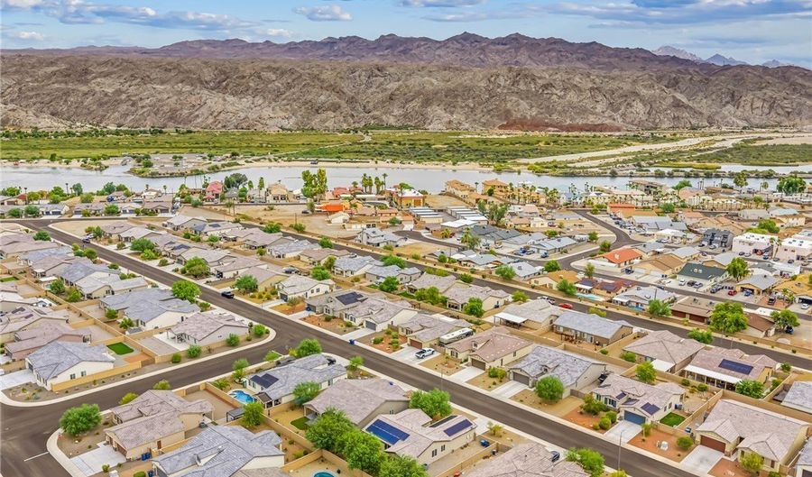 568 Wagon Wheel Dr, Bullhead City, AZ 86442 - 3 Beds, 2 Bath