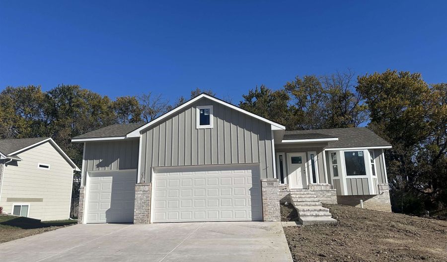 1548 S Meadowhaven, Andover, KS 67002 - 4 Beds, 3 Bath