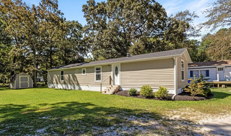 18264 CLENDANIEL Dr, Georgetown, DE 19947 - 2 Beds, 2 Bath