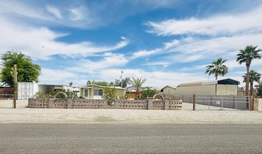 27961 Norris Ave, Bouse, AZ 85325 - 2 Beds, 1 Bath