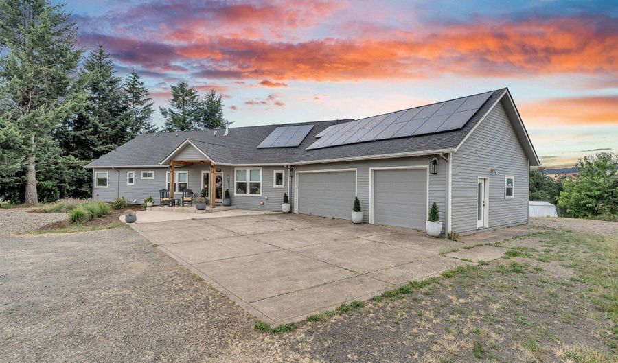 20265 SE POCO Ln, Amity, OR 97101 - 5 Beds, 5 Bath