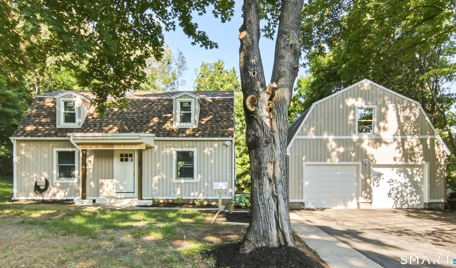 16 Deepwood Dr, Cheshire, CT 06410 - 3 Beds, 2 Bath