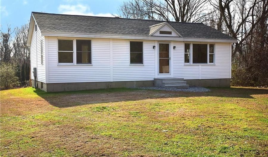 92 Boston Tpke, Willington, CT 06279 - 3 Beds, 1 Bath