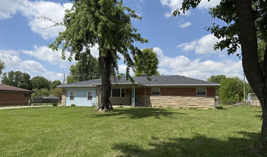 436 W McGregor Rd, Indianapolis, IN 46217 - 3 Beds, 2 Bath
