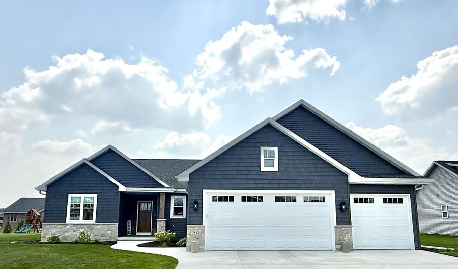 2849 E SUNSTONE Pl, Appleton, WI 54913 - 4 Beds, 3 Bath