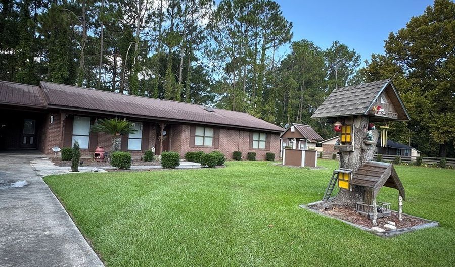 2603 Dianne St, Adel, GA 31620 - 2 Beds, 2 Bath