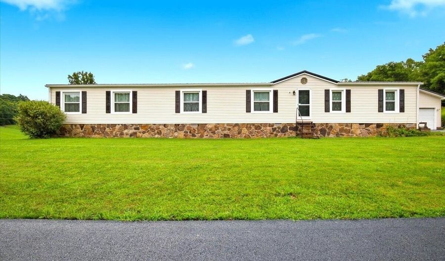 1381 Ingram Rd, Annville, KY 40402 - 3 Beds, 2 Bath