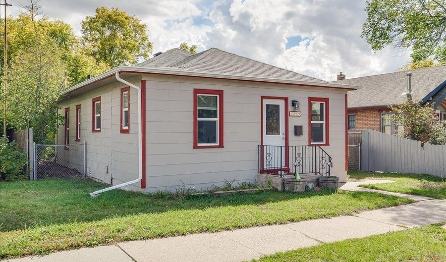 1209 E 20TH St, Cheyenne, WY 82001 - 2 Beds, 1 Bath