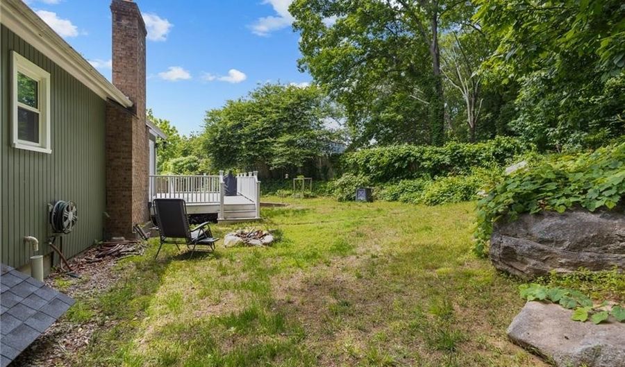 4 Amanda Ct, North Providence, RI 02904 - 3 Beds, 3 Bath