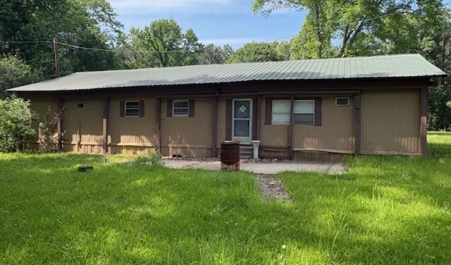 6703 PETE MONTGOMERY Rd, Bastrop, LA 71220 - 4 Beds, 1 Bath