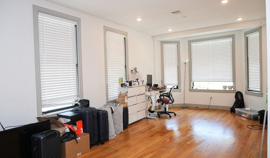 15 Maywood 3, Boston, MA 02119 - 3 Beds, 2 Bath