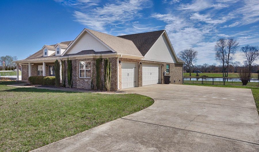 26061 Ashton Ln, Ardmore, TN 38449 - 4 Beds, 4 Bath