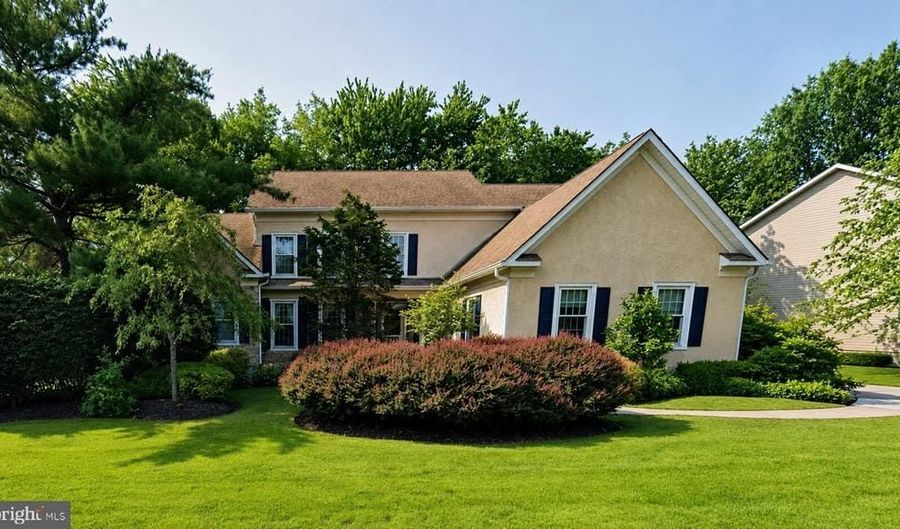 1044 GLENDEVON Dr, Ambler, PA 19002 - 4 Beds, 4 Bath
