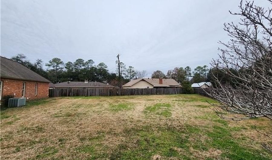 6001 STONEGATE Dr, Alexandria, LA 71303 - 0 Beds, 0 Bath