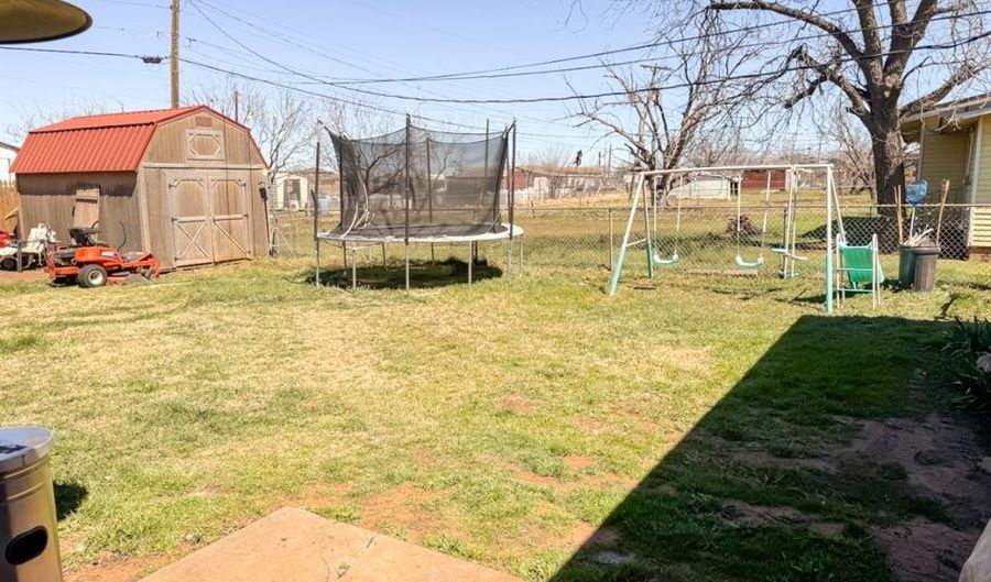 1332 Westfield Dr, Anson, TX 79501 - 3 Beds, 2 Bath