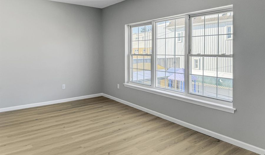 729-731 BROADWAY 2, Bayonne, NJ 07002 - 2 Beds, 1 Bath