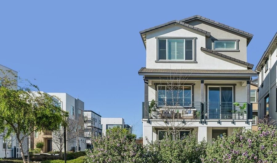 646 Eucalyptus Way, Alameda, CA 94501 - 4 Beds, 3 Bath