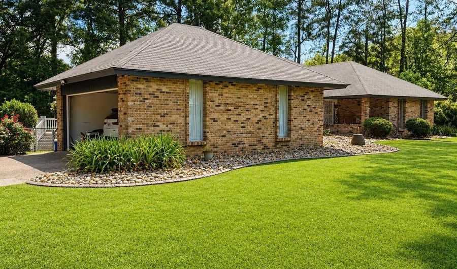 107 Evonshire Dr, Arkadelphia, AR 71923 - 3 Beds, 3 Bath
