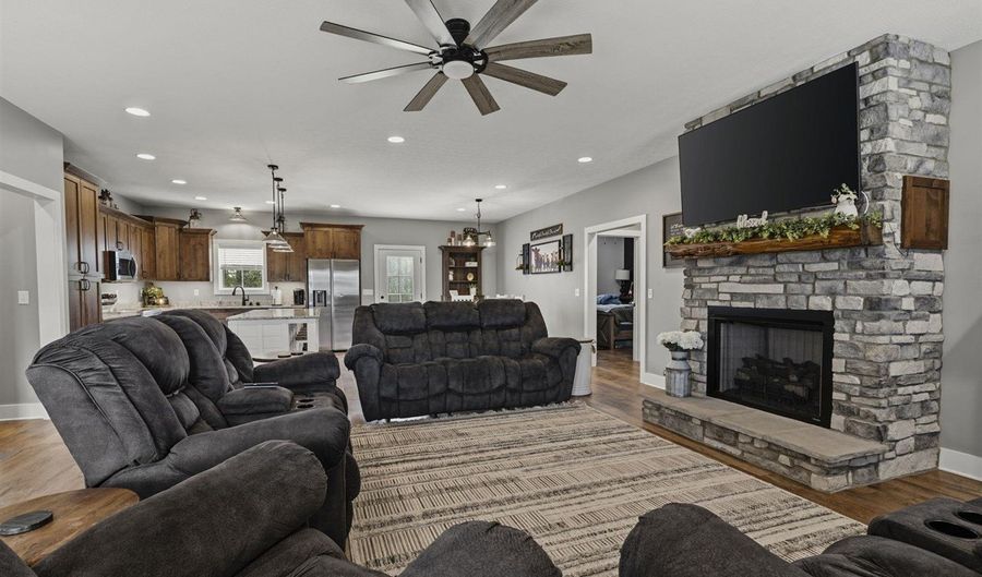 2012 Antioch Church Rd, Alvaton, KY 42122 - 5 Beds, 3 Bath