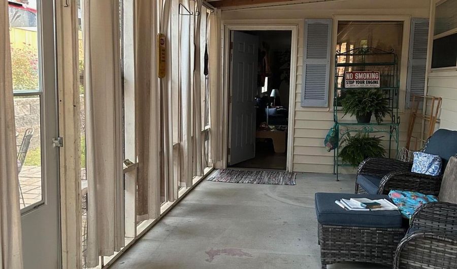 108 Powell Dr, Barbourville, KY 40906 - 2 Beds, 2 Bath