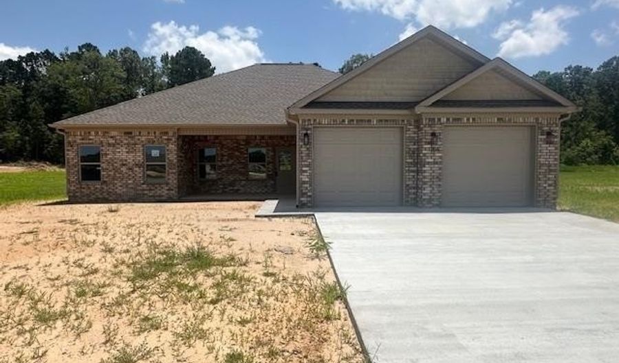 1104 Duke Dr, Bauxite, AR 72011 - 3 Beds, 2 Bath
