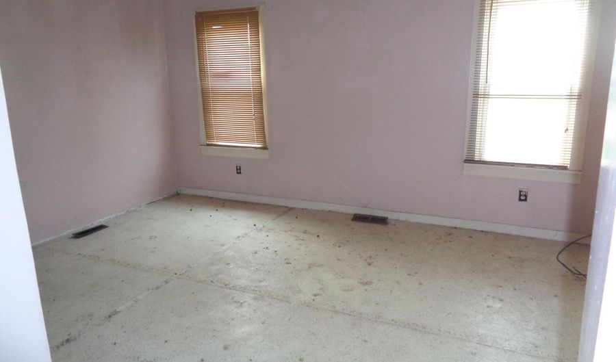 2025 S Third Ave, Alpena, MI 49707 - 2 Beds, 1 Bath