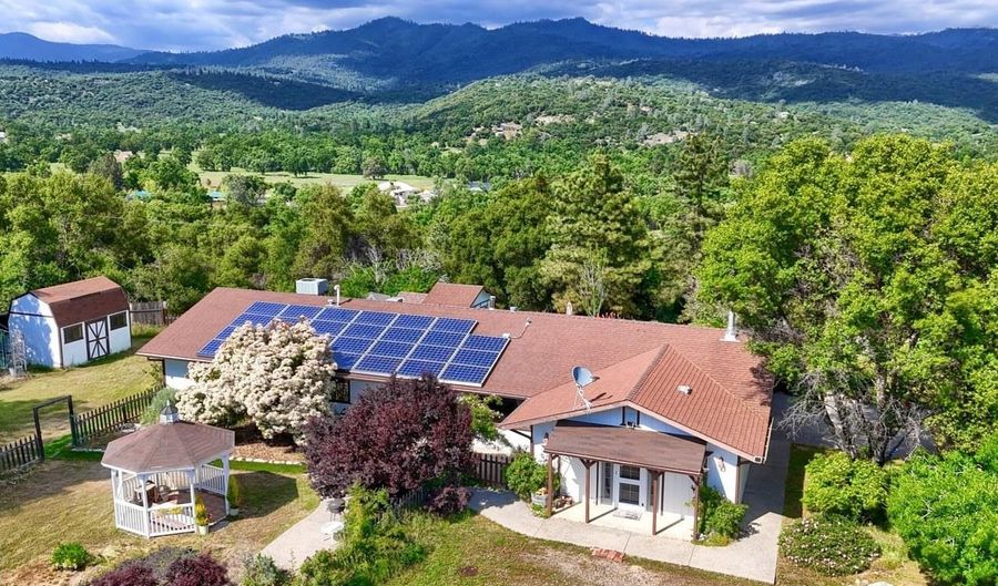 44800 Ahwahnee Acres Rd, Ahwahnee, CA 93601 - 4 Beds, 2 Bath