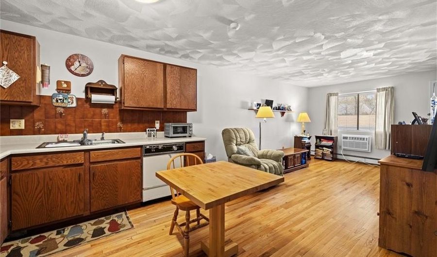 569 Smithfield Rd 24, North Providence, RI 02904 - 2 Beds, 2 Bath