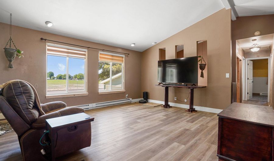 1860 Elba Ave, Burley, ID 83318 - 4 Beds, 2 Bath