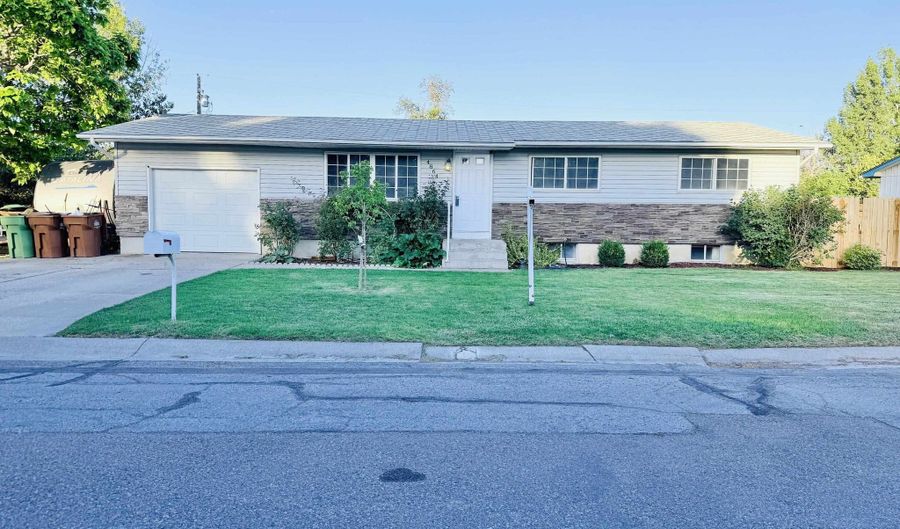 4864 Joy St, Chubbuck, ID 83202 - 5 Beds, 2 Bath