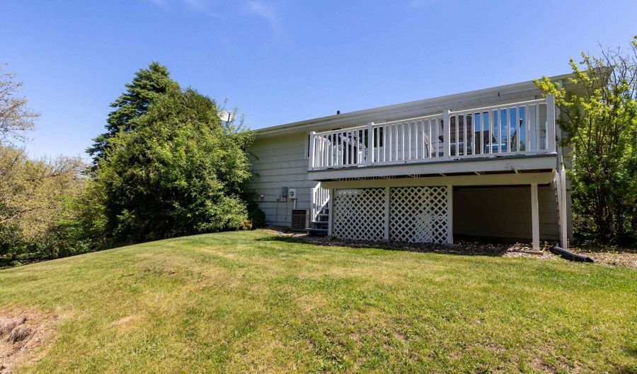 2665 Sun Rdg, Asbury, IA 52002 - 3 Beds, 2 Bath