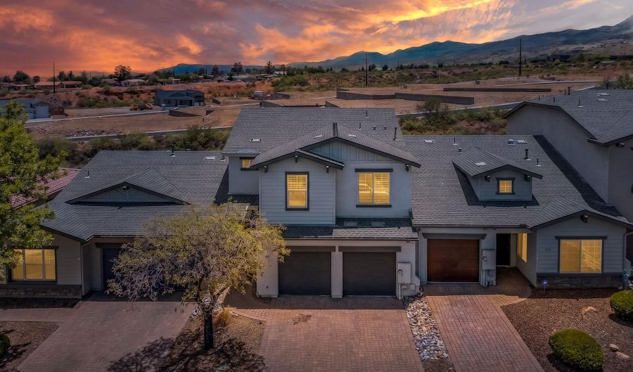 655 BRINDLE Dr, Clarkdale, AZ 86324 - 3 Beds, 3 Bath