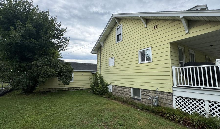 312 Huron St, Alpena, MI 49707 - 3 Beds, 1 Bath