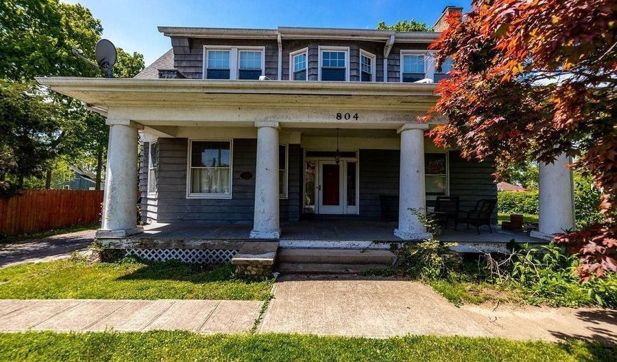 804 Main St, Middletown, OH 45044 - 5 Beds, 3 Bath