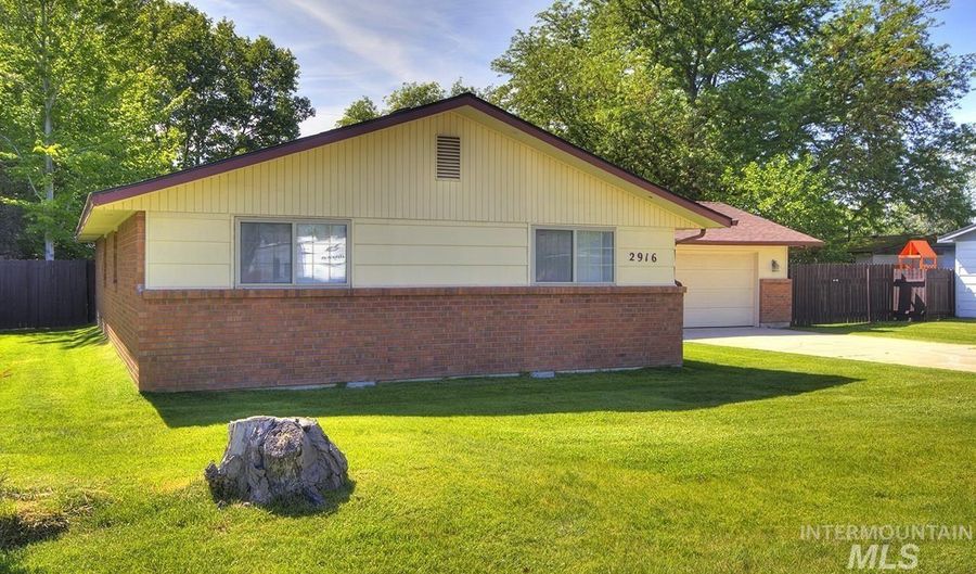2916 Iowa Ave, Caldwell, ID 83605 - 4 Beds, 2 Bath